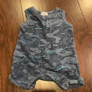 Splendid romper blue camo 0-3